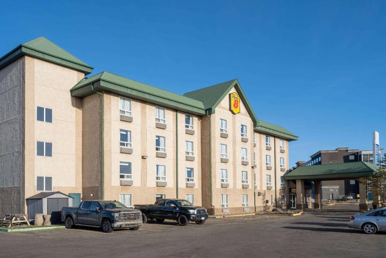 Super 8 By Wyndham Edmonton International Airport Otel Leduc Dış mekan fotoğraf